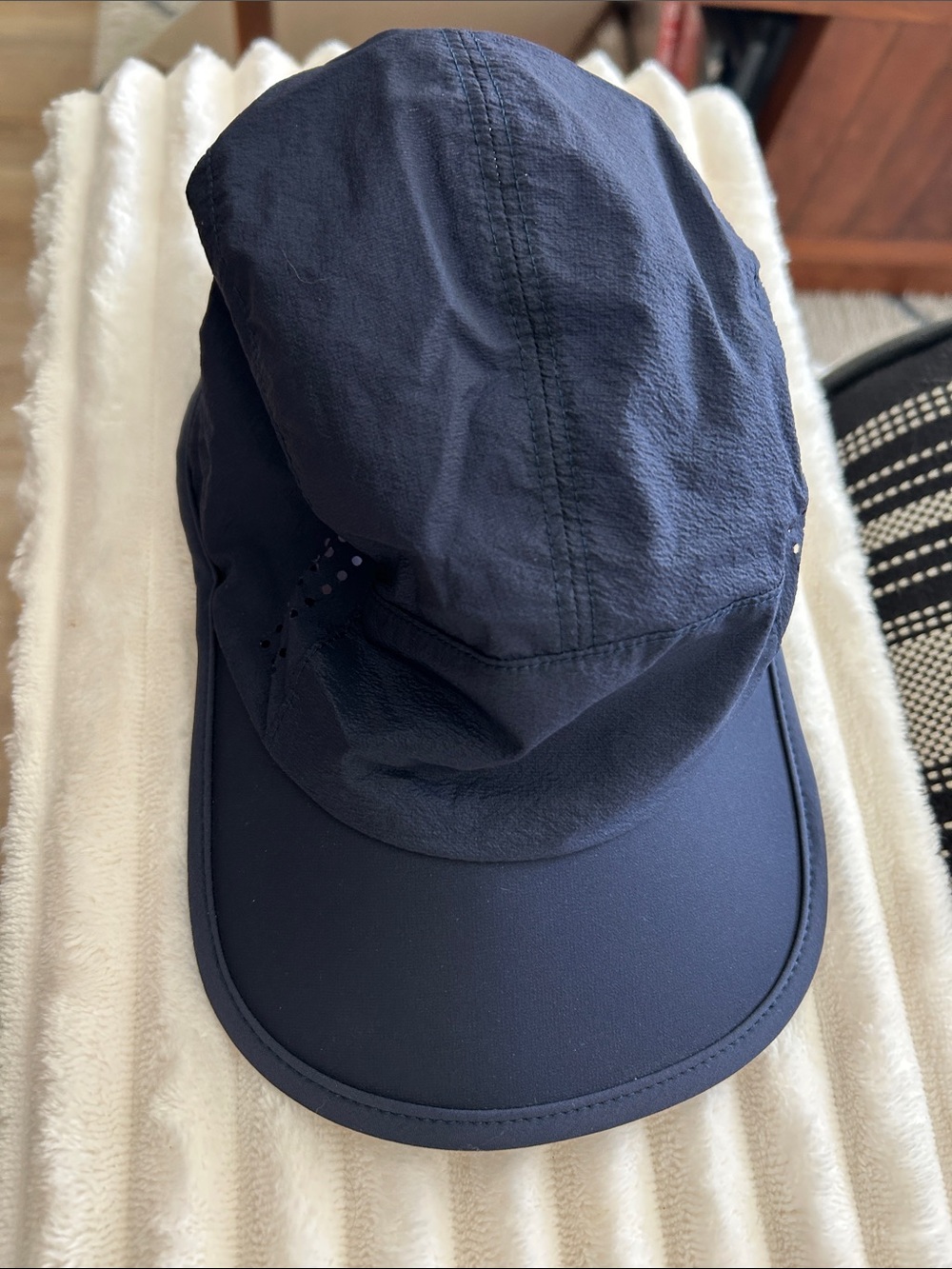 lululemon navy performance visor with reflective logo
